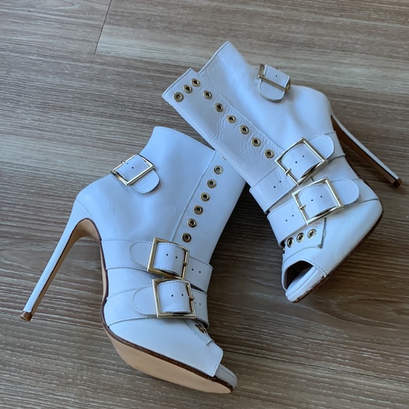 Spazio Moda white genuine leather leather straps and buckle peep toe bootie - Picture 11 of 16